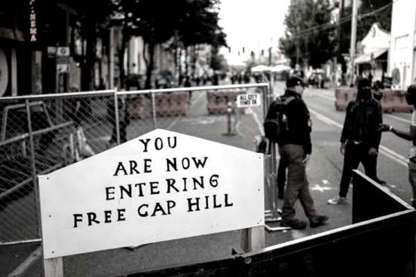 EFFETTO FLOYD, UN QUARTIERE DI SEATTLE DIVENTA "ZONA AUTONOMA"