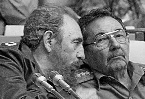 /media/1opb4wjb/fidel-castro-raul-castro.jpg