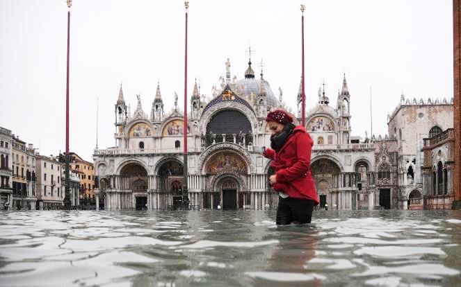 /media/30ed1jpt/acqua-alta-a-venezia.jpg