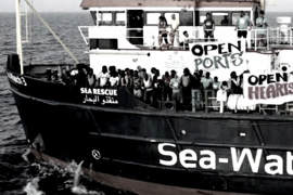 Missione Compiuta, i Migranti della Sea-Watch 3 Sbarcano