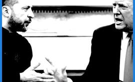 L'indice di gradimento di Trump cala ancora su economia e Ucraina