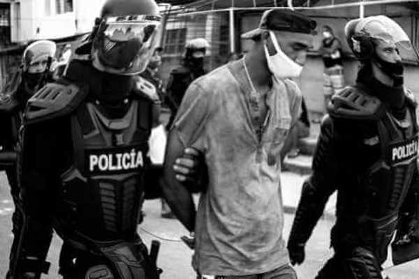 IL MOMENTACCIO DI CUBA, L'OPINIONE DI LEONARDO PADURA