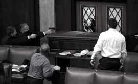 ASSALTO A CAPITOL HILL, LO SFREGIO DI TRUMP ALL'AMERICA