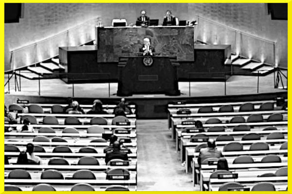 Israele fuori dal mondo, a UNGA tutti fuori quando Netanyahu parla