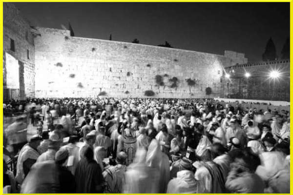 Iran Attacca Israele nel Tisha b'Av con i Soliti Fuochi d'Artificio