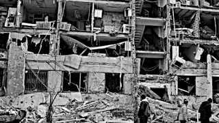 ZELENSKY CERCA RESA ONOREVOLE PUTIN ORRORE FINALE