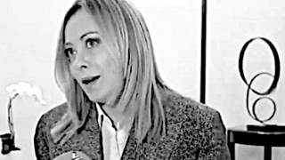 Giorgia Meloni come un drone contro la Sumud Flotilla e Crosetto