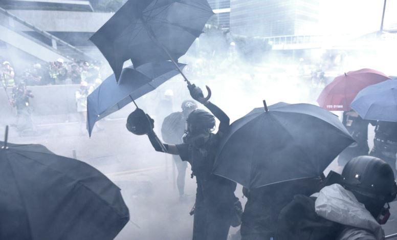 manifestazione di protesta ad Hong Kong