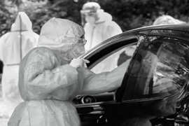 DRIVE IN CORONAVIRUS, L'IPOCRISIA DEI GOVERNI E DEI LEADER POLITICI