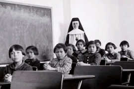 CHI HA UCCISO 215 PICCOLI NATIVI INDIANI IN CANADA?