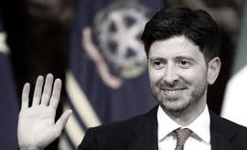 Roberto Speranza: la Cina Minaccia l'Italia per Costringerla a Togliere il Blocco Anti-Coronavirus