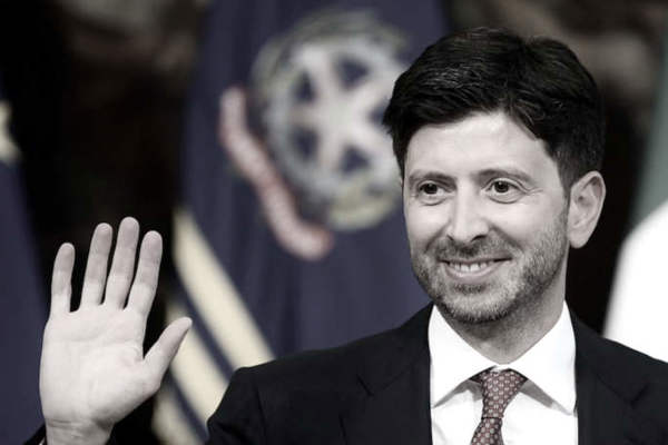 Roberto Speranza: la Cina Minaccia l'Italia per Costringerla a Togliere il Blocco Anti-Coronavirus