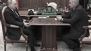 Strani Incendi ai Gioielli Militari della Russia di Putin