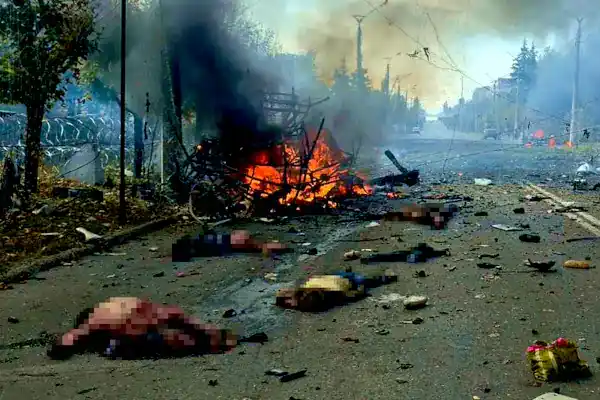 Kramatorsk, le immagini di morte che mettono buon umore a Putin