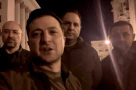 KYIV RESISTE E DIVENTA LA TRINCEA DEL MONDO CONTRO PUTIN