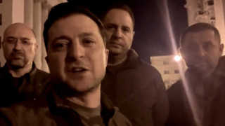 KYIV RESISTE E DIVENTA LA TRINCEA DEL MONDO CONTRO PUTIN