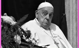 Papa Francesco riformista senza riforme, un pacifista vecchio stampo