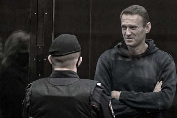 NAVALNYJ 3 ANNI IN CARCERE, PUTIN MINACCIA TUTTO IL MONDO