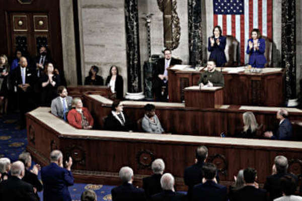 Zelensky a Capitol Hill, "Ucraina Non Si Arrenderà Mai!"