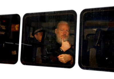 /media/yafpdsb5/2019-04-12_ecuador-assange_400.jpg