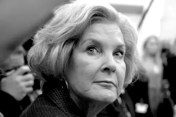 Susie Wiles definisce Trump alcolizzato e vendicativo